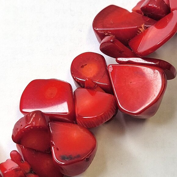 Red Teardrop Chunky Coral Necklace - Picture 4 of 16